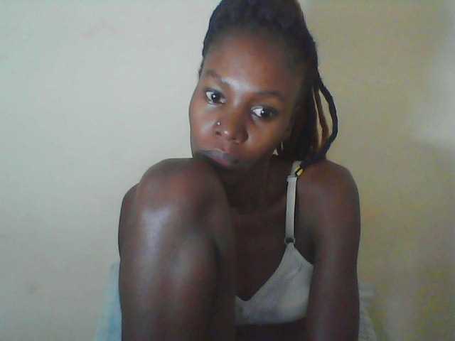 Live sex webcam photo for Sweetpetite254 #278005313