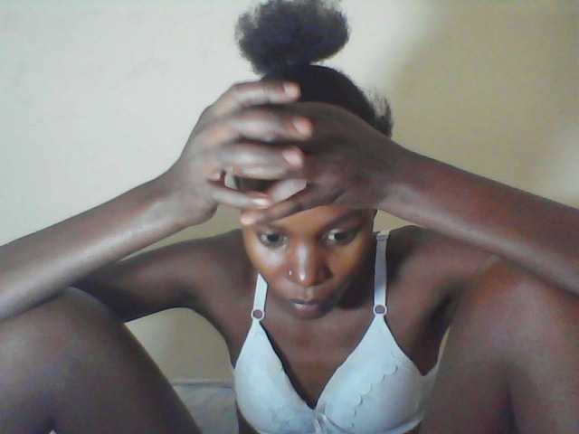 Live sex webcam photo for Sweetpetite254 #278019512