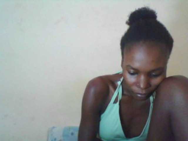 Live sex webcam photo for Sweetpetite254 #278041724