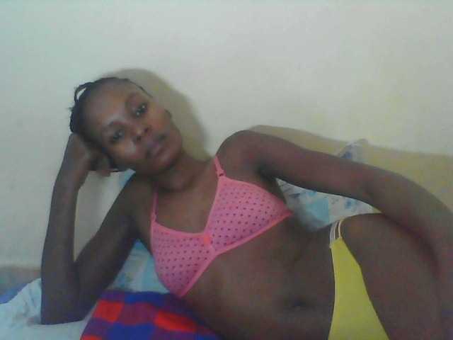 Live sex webcam photo for Sweetpetite254 #278171090