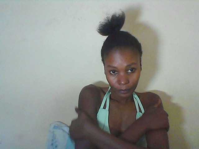 Live sex webcam photo for Sweetpetite254 #278230180