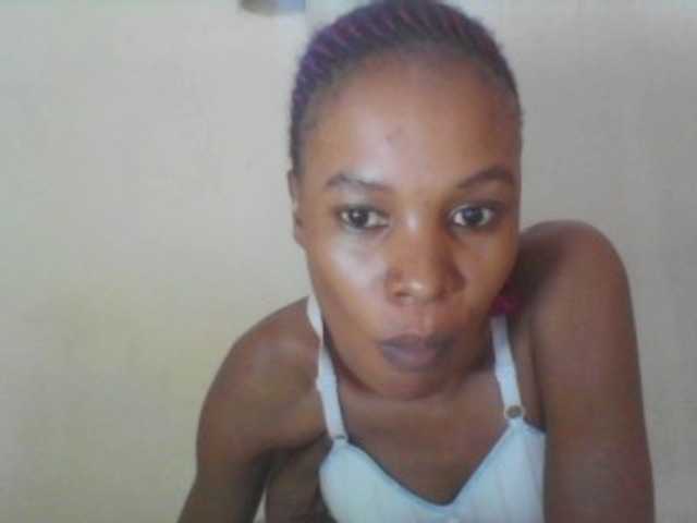 Live sex webcam photo for Sweetpetite254 #291276865