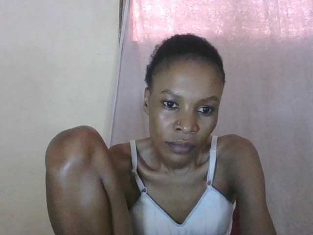 Live sex webcam photo for Sweetpetite254 #291822335