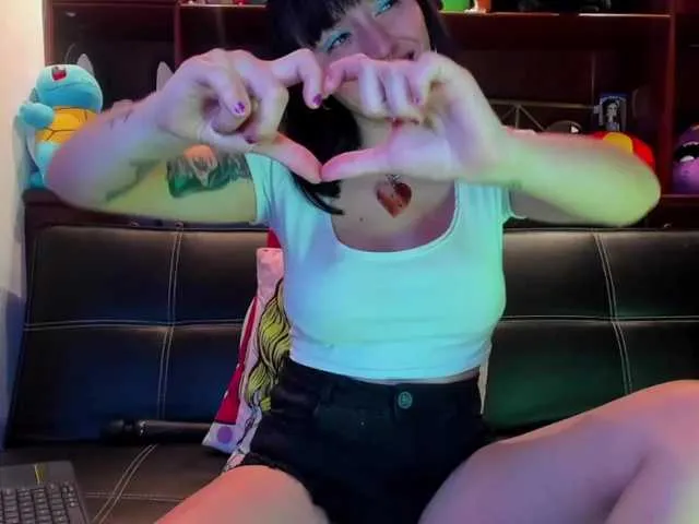 Live sex webcam photo for Sweetpoisonxo #271878173