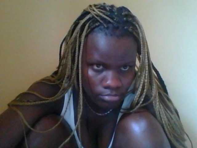 Live sex webcam photo for Sweetpussyyy #272266787