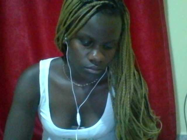 Live sex webcam photo for Sweetpussyyy #272270507