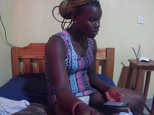 Live sex webcam photo for Sweetpussyyy #272316608