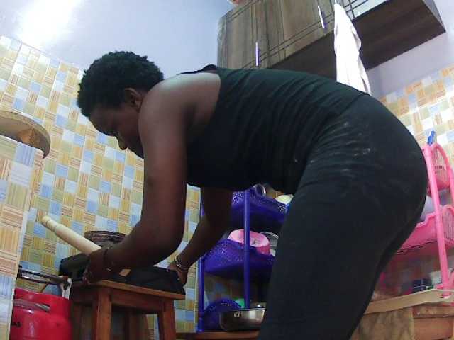 Live sex webcam photo for Sweetpussyyy #272329388