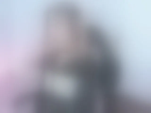 Live sex webcam photo for Sweetred11 #292465206