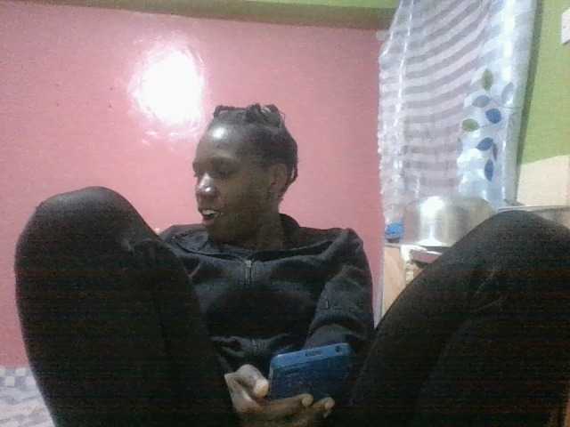 Live sex webcam photo for Sweettyjeje #277065408