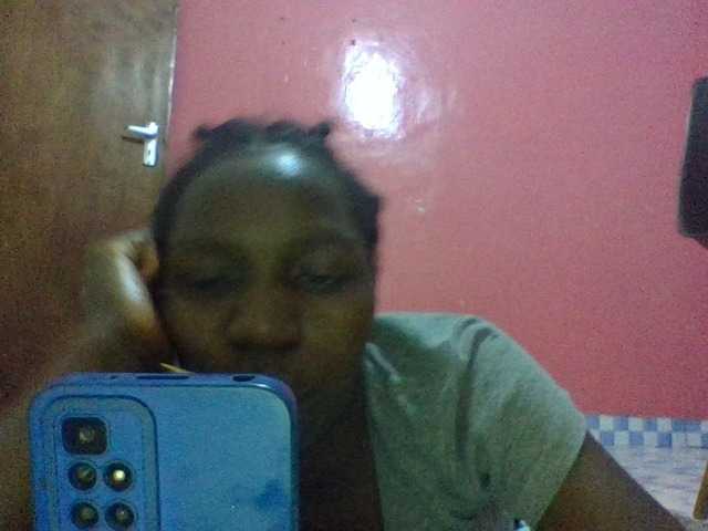 Live sex webcam photo for Sweettyjeje #277092437