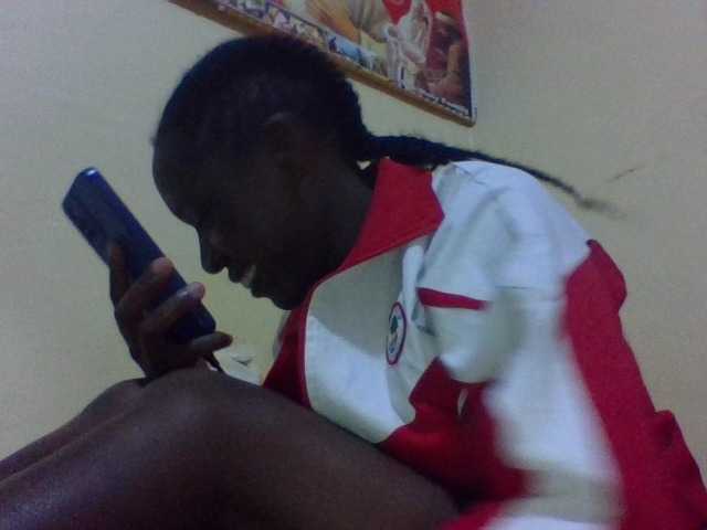 Live sex webcam photo for Sweettyjeje #277099486