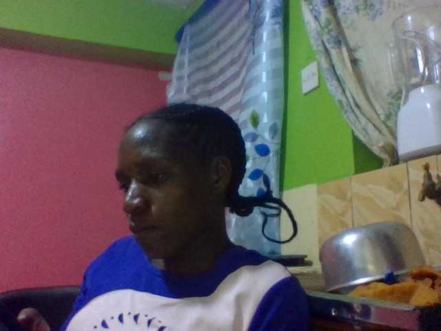 Live sex webcam photo for Sweettyjeje #277118854