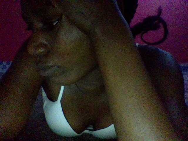 Live sex webcam photo for Sweettyjeje #277131379