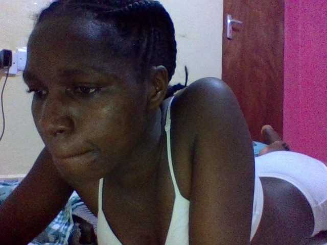 Live sex webcam photo for Sweettyjeje #277133072