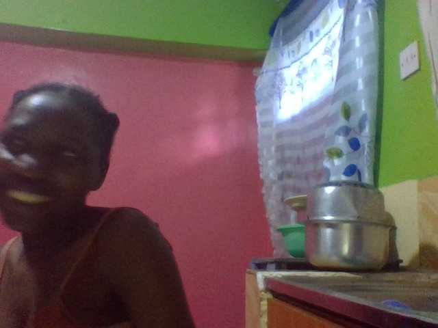 Live sex webcam photo for Sweettyjeje #277157920