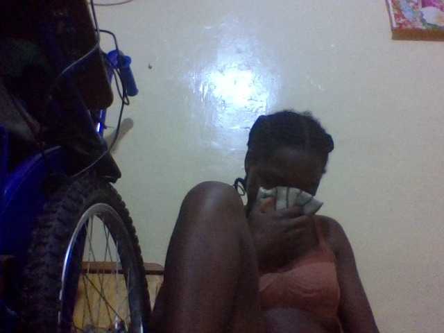 Live sex webcam photo for Sweettyjeje #277228969