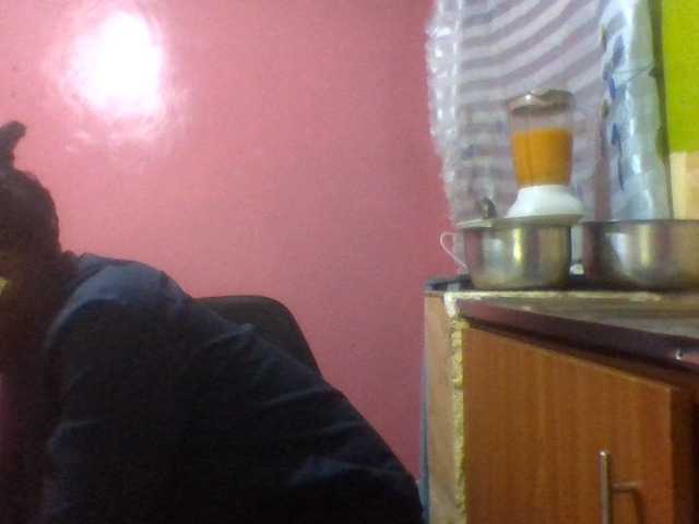 Live sex webcam photo for Sweettyjeje #277263867