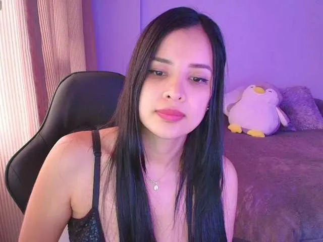 Live sex webcam photo for Sweety-Hottie #291045209