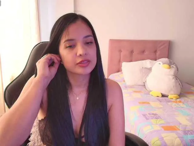 Live sex webcam photo for Sweety-Hottie #291656849