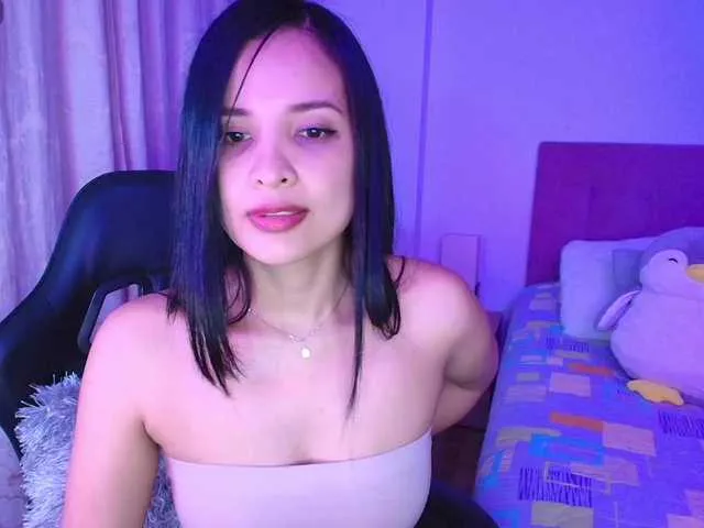 Live sex webcam photo for Sweety-Hottie #291697079