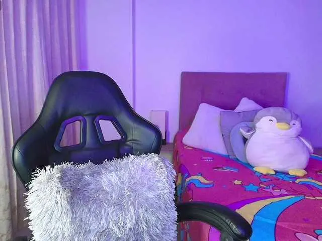 Live sex webcam photo for Sweety-Hottie #291794124