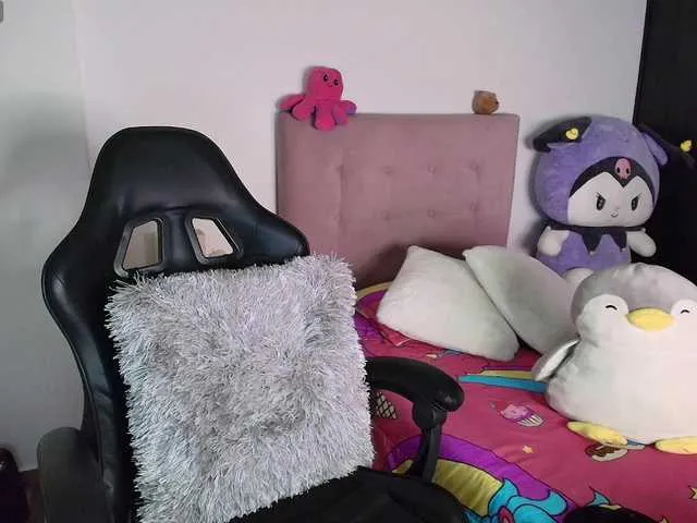 Live sex webcam photo for Sweety-Hottie #292292319