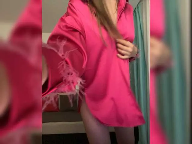 Live sex webcam photo for Sweety-Viki #275608410