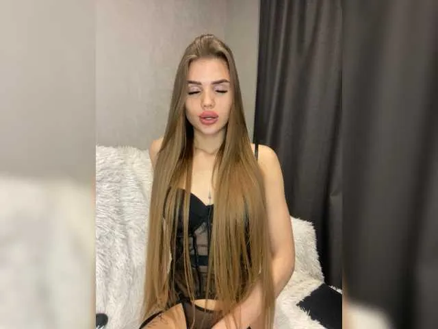 Live sex webcam photo for SweetyMia #277602242
