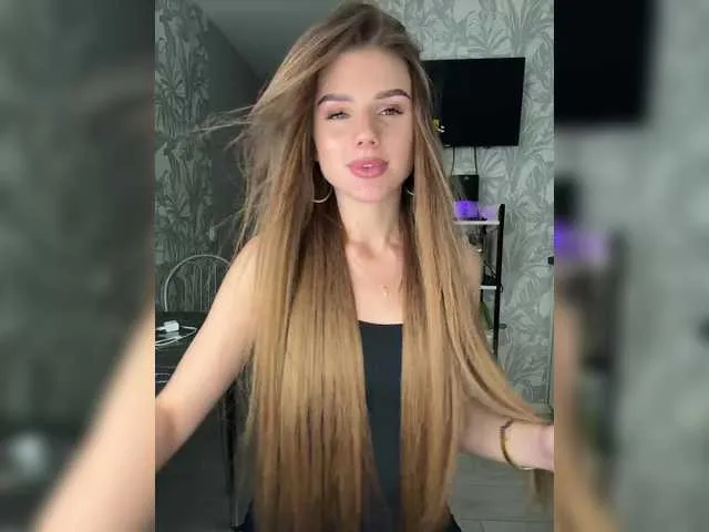Live sex webcam photo for SweetyMia #291360270