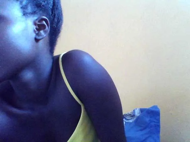 Live sex webcam photo for Swiftiey #278278213