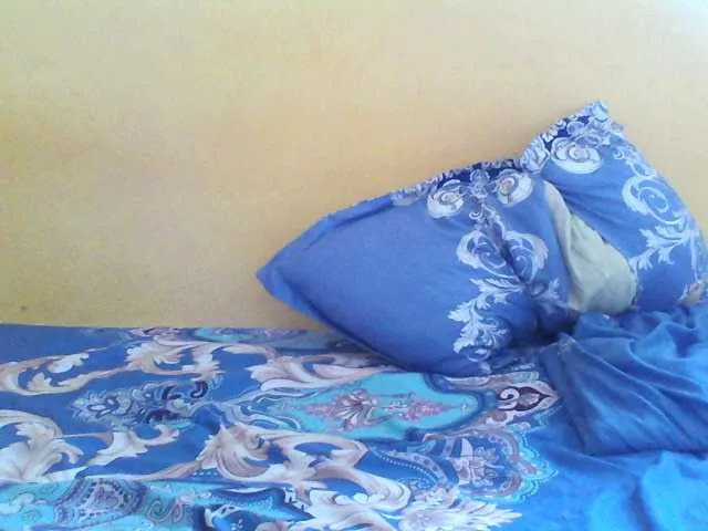 Live sex webcam photo for Swiftiey #278297146