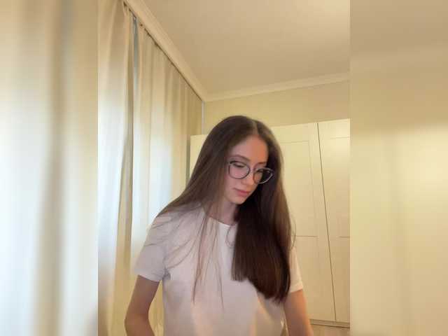 Live sex webcam photo for Swswsw-1 #291960287