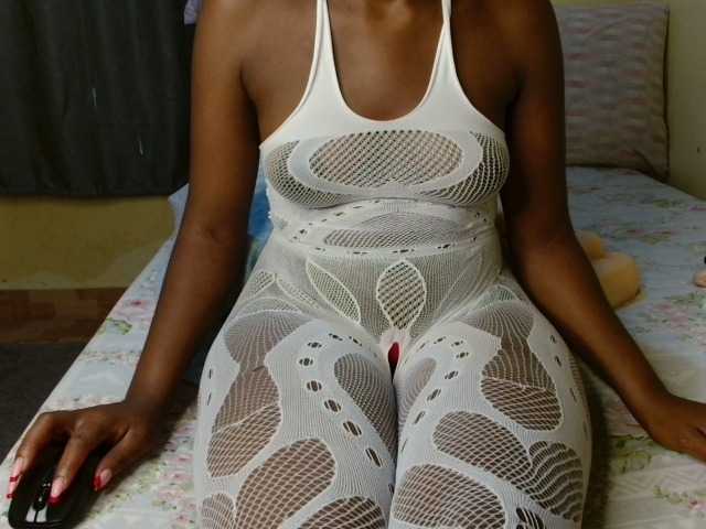 Live sex webcam photo for Swty-candy #275666649