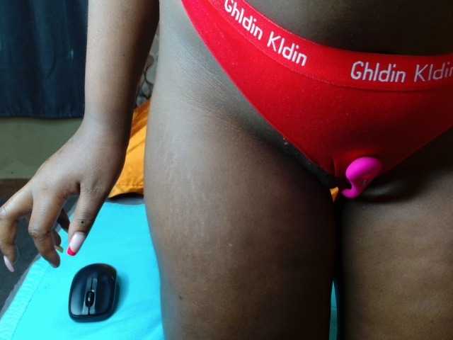 Live sex webcam photo for Swty-candy #276068949