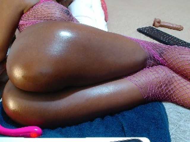 Live sex webcam photo for Swty-candy #291638332