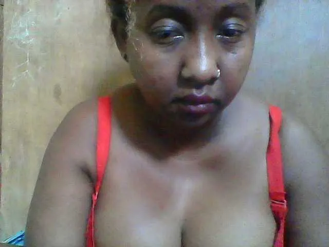 Live sex webcam photo for Sylivinaahh #277283944