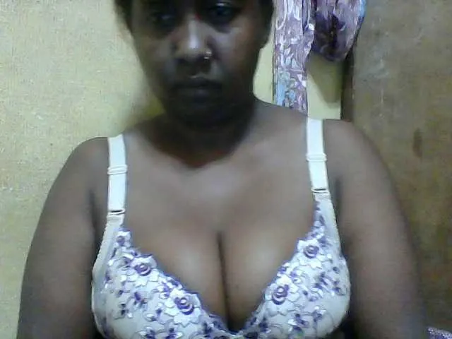 Live sex webcam photo for Sylivinaahh #277326932
