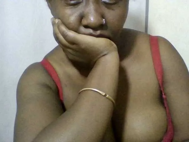 Live sex webcam photo for Sylivinaahh #277467298