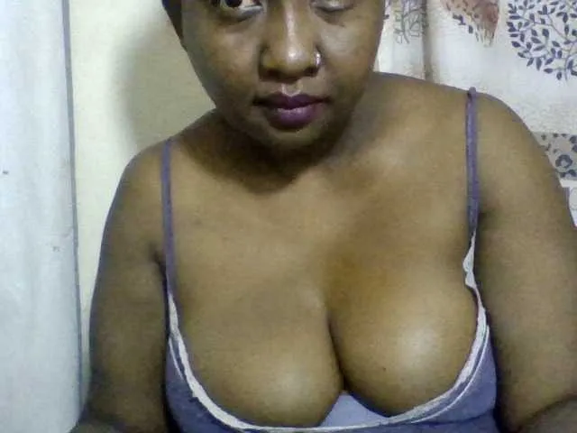 Live sex webcam photo for Sylivinaahh #277476078