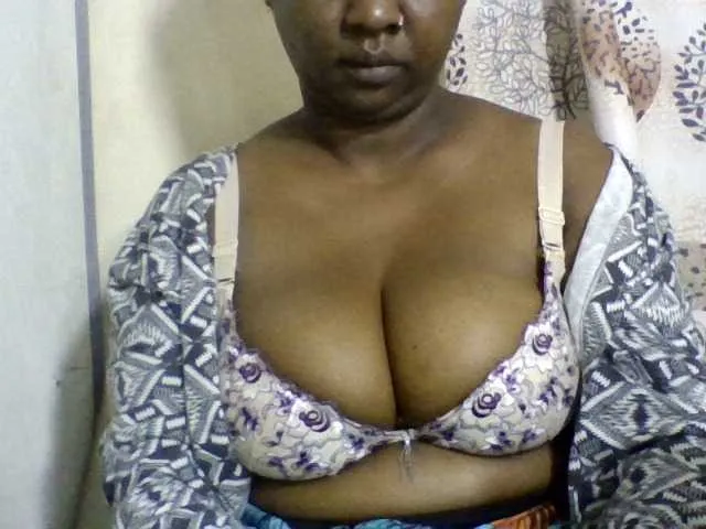 Live sex webcam photo for Sylivinaahh #277542747