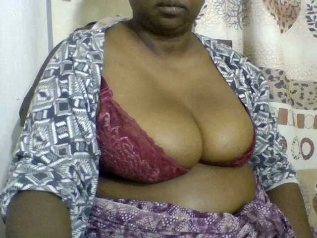 Live sex webcam photo for Sylivinaahh #277563313