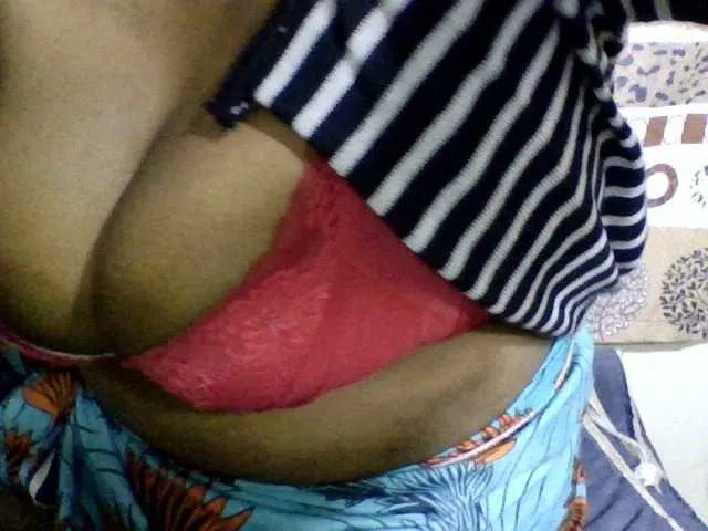 Live sex webcam photo for Sylivinaahh #277599565