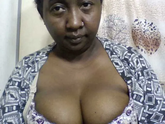 Live sex webcam photo for Sylivinaahh #277701940
