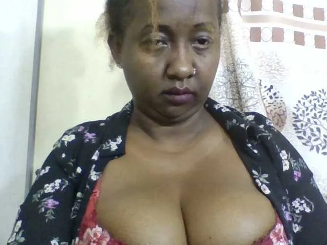 Live sex webcam photo for Sylivinaahh #277791775