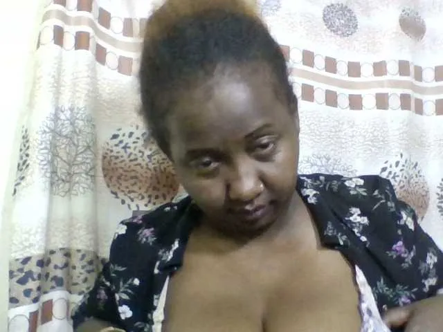 Live sex webcam photo for Sylivinaahh #277806311