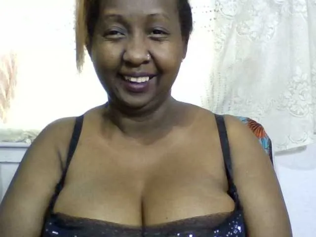 Live sex webcam photo for Sylivinaahh #278128172