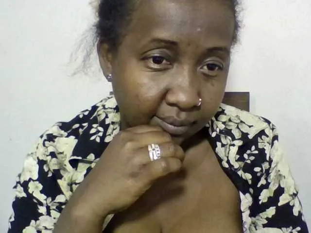 Live sex webcam photo for Sylivinaahh #289340961