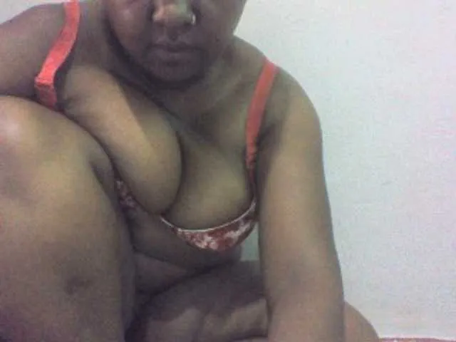 Live sex webcam photo for Sylivinaahh #290421471