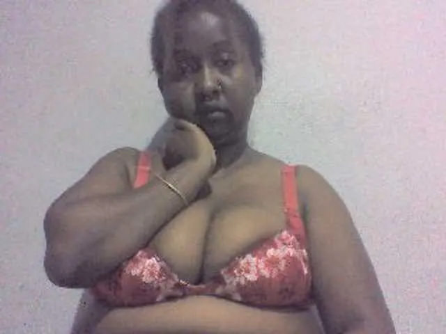Live sex webcam photo for Sylivinaahh #290481751